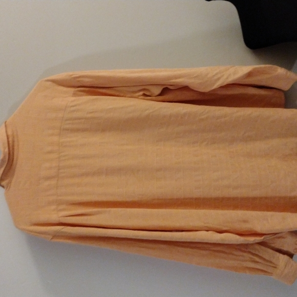 💜5/$25💜Bobby Chan XL Button up - Picture 4 of 4